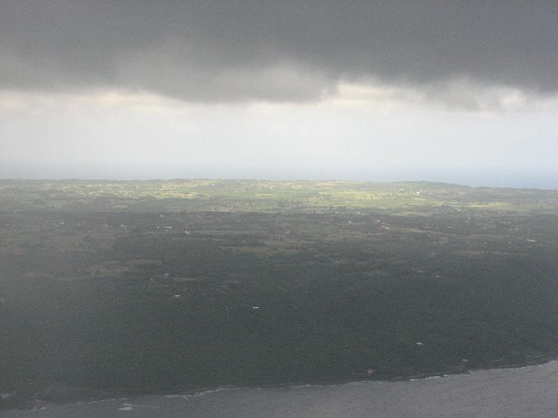 IMG_5978.JPG - Nuage de pluie sur Marie-Galante